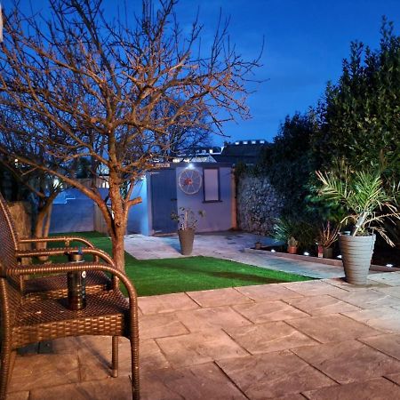 Lobster Cottage - Stylish 3 Bedroom Cottage In Heart Of Tenby Town, Pembrokeshire Eksteriør billede