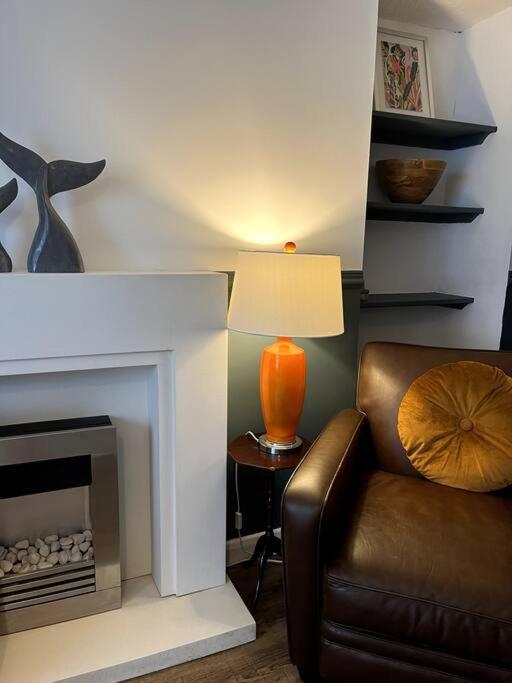 Lobster Cottage - Stylish 3 Bedroom Cottage In Heart Of Tenby Town, Pembrokeshire Eksteriør billede