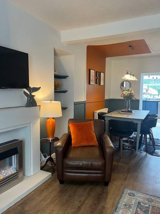 Lobster Cottage - Stylish 3 Bedroom Cottage In Heart Of Tenby Town, Pembrokeshire Eksteriør billede