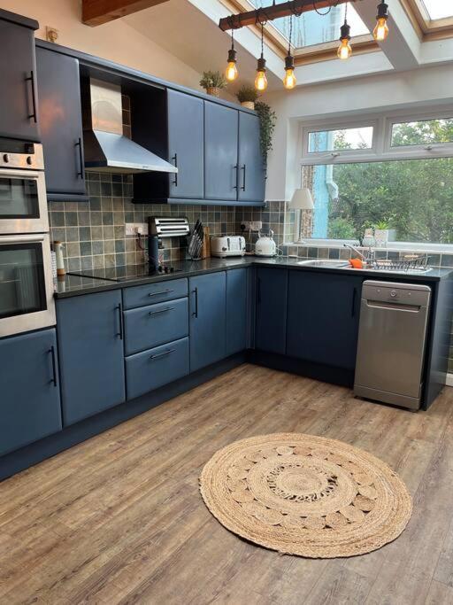 Lobster Cottage - Stylish 3 Bedroom Cottage In Heart Of Tenby Town, Pembrokeshire Eksteriør billede